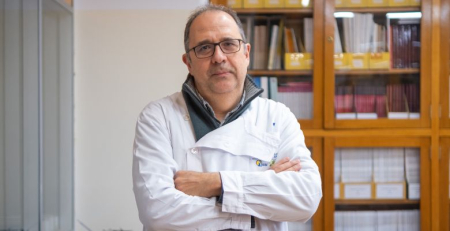 Qual a terapêutica para impedir a progressão para asma grave?