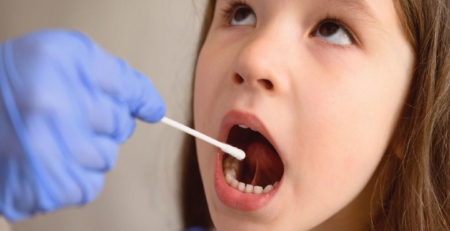 Análises de saliva com potencial na identificação de fatores preditivos de reações alimentares infantis