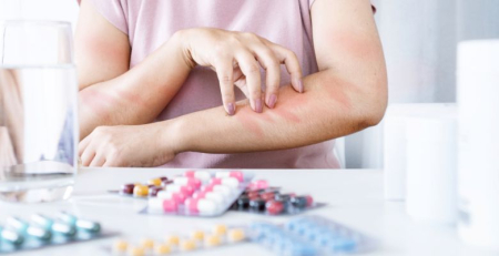 Disbiose causada por antibióticos pode exacerbar a inflamação alérgica das vias aéreas na idade adulta